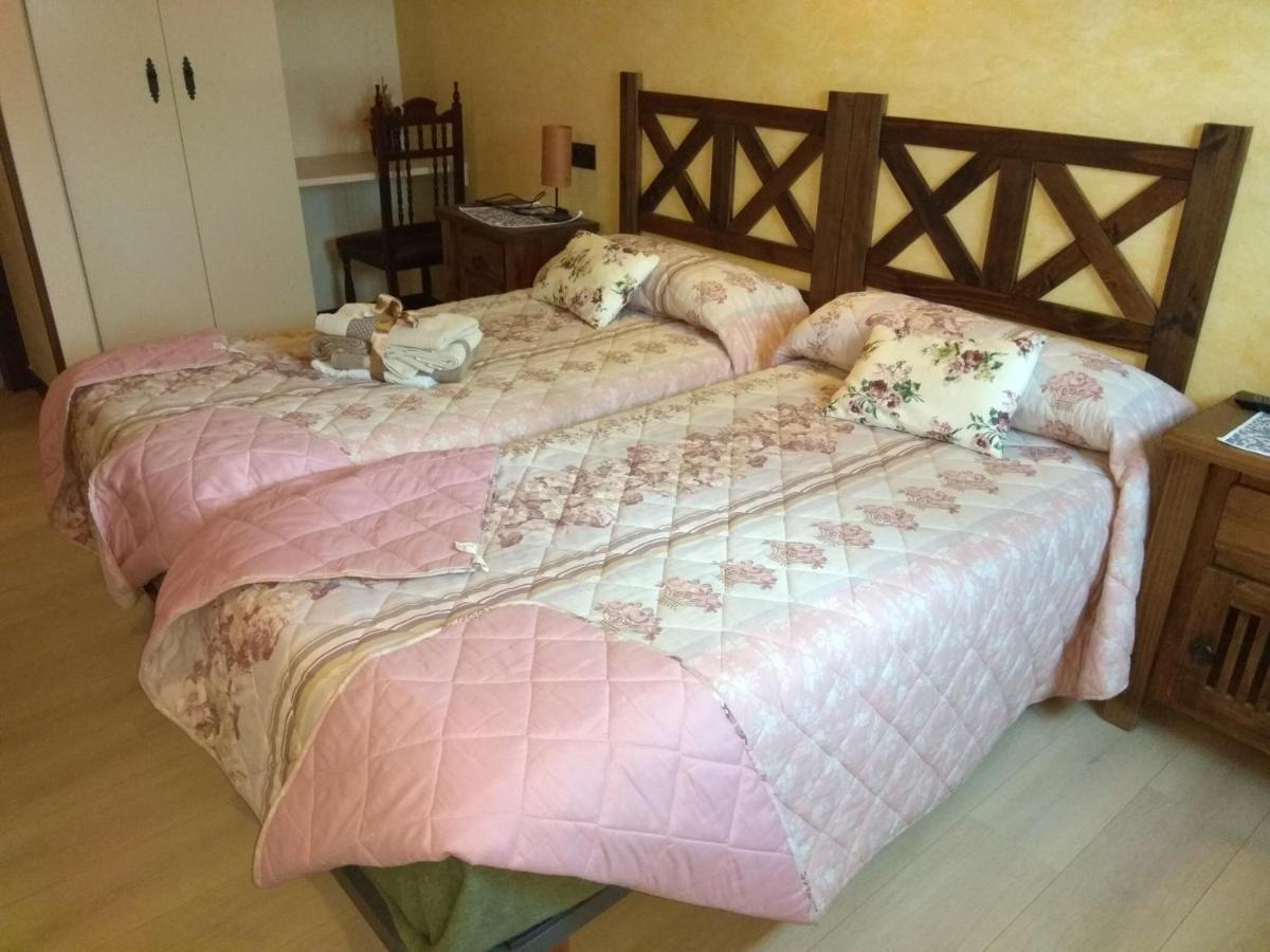 La Cerca De Dona Jimena Pensionat Modúbar de San Cibrián Exteriör bild